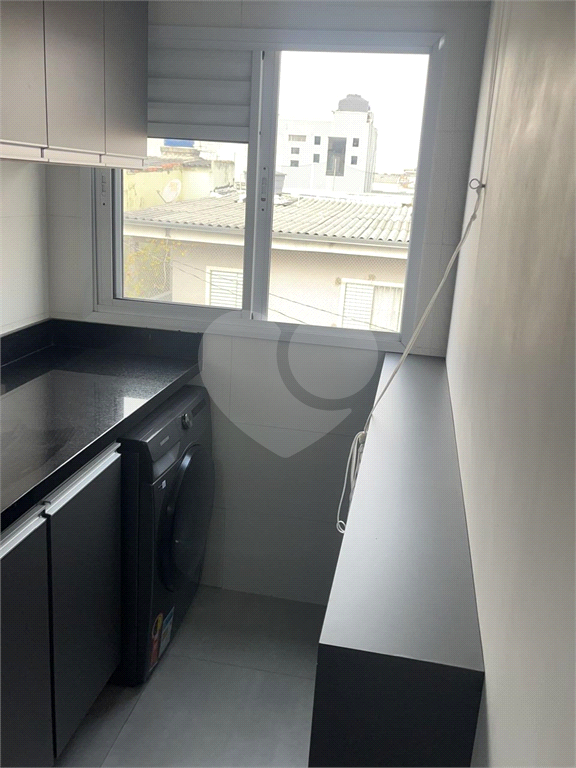 APARTAMENTO VENDE.SE EM CONDOMÍNIO - PORTEIRA FECHADA