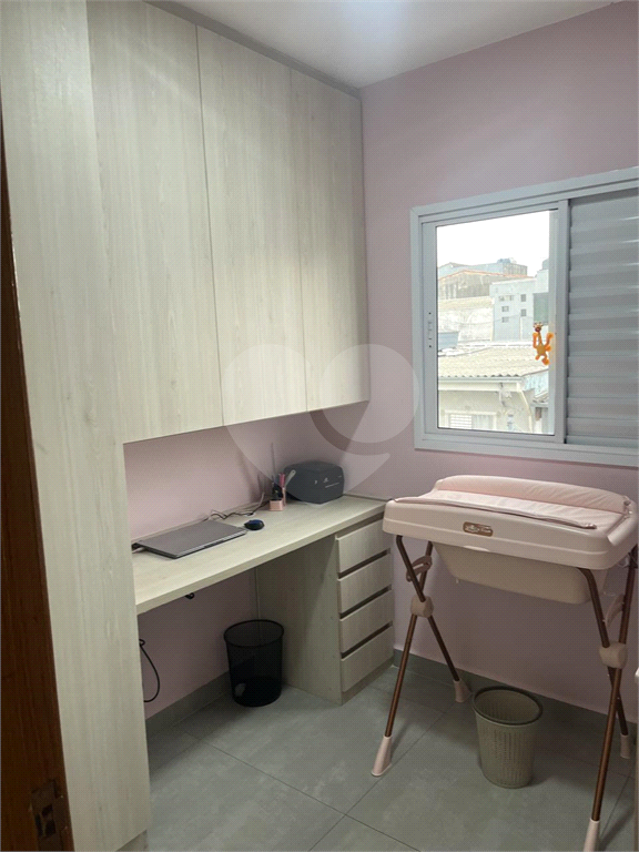 APARTAMENTO VENDE.SE EM CONDOMÍNIO - PORTEIRA FECHADA