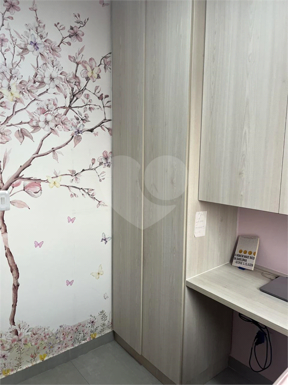 APARTAMENTO VENDE.SE EM CONDOMÍNIO - PORTEIRA FECHADA