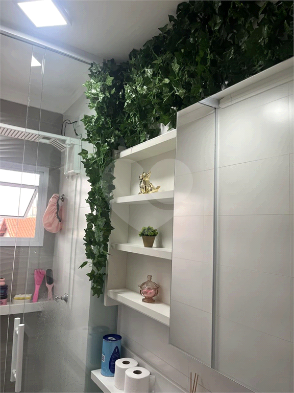 APARTAMENTO VENDE.SE EM CONDOMÍNIO - PORTEIRA FECHADA