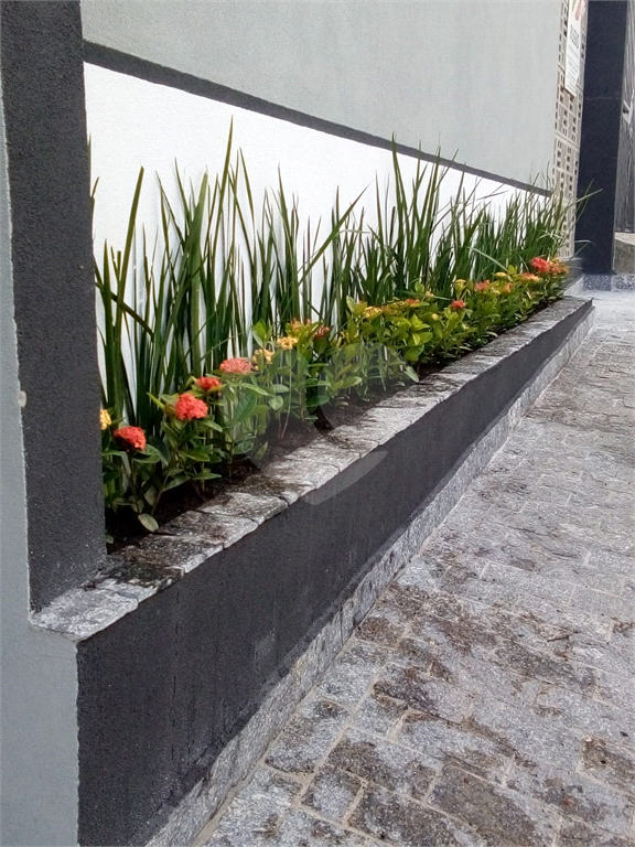 APARTAMENTO VENDE.SE EM CONDOMÍNIO - PORTEIRA FECHADA
