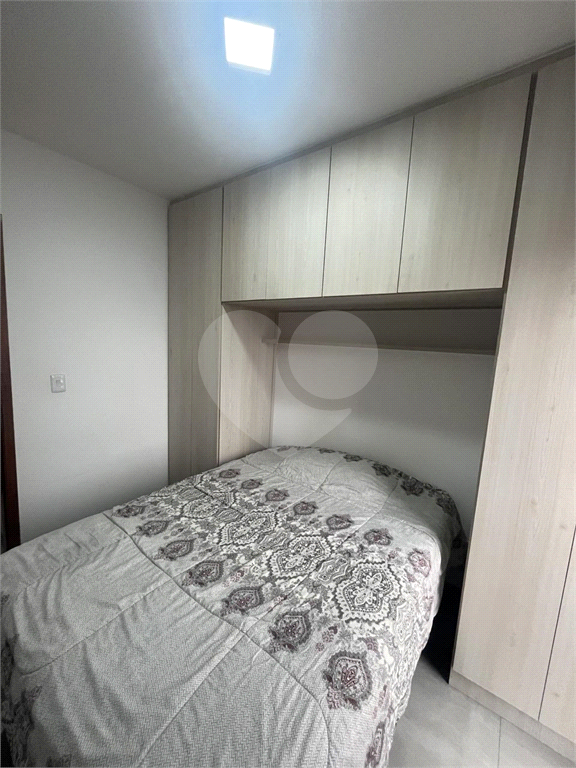 APARTAMENTO VENDE.SE EM CONDOMÍNIO - PORTEIRA FECHADA