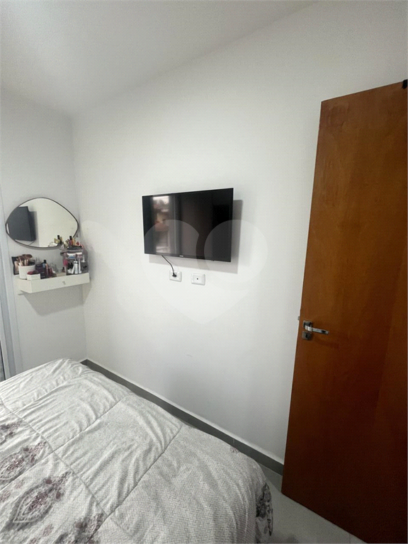 APARTAMENTO VENDE.SE EM CONDOMÍNIO - PORTEIRA FECHADA