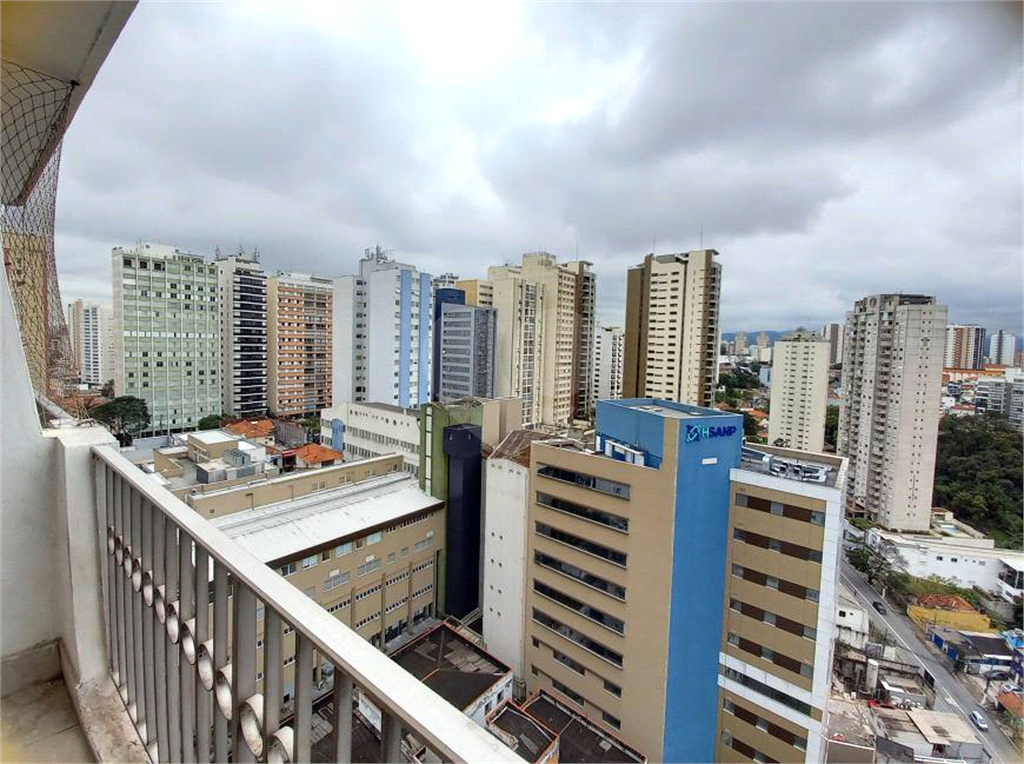 APARTAMENTO em SANTANA