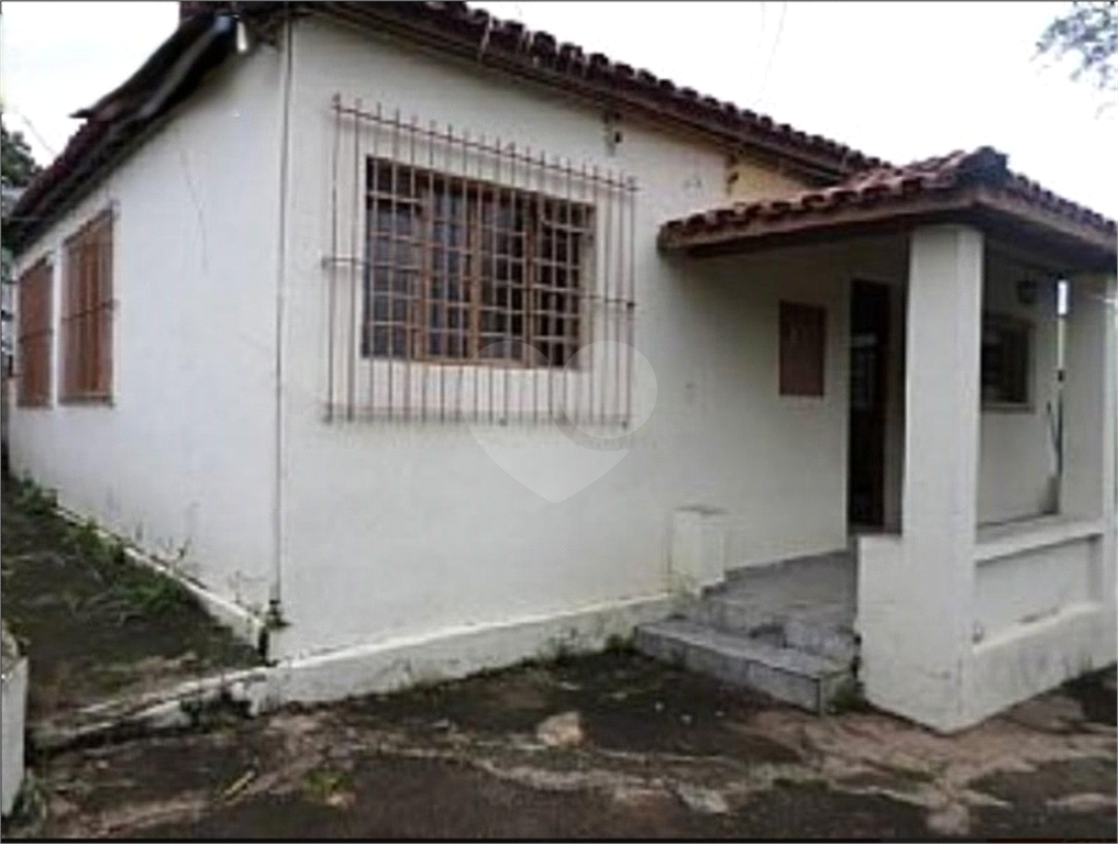 Casa à venda com 3 quartos, 207m² - Foto 8