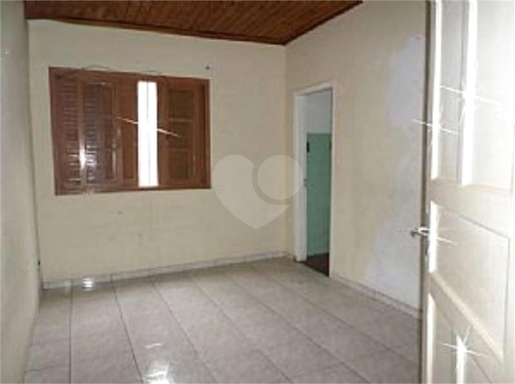 Casa à venda com 3 quartos, 207m² - Foto 3