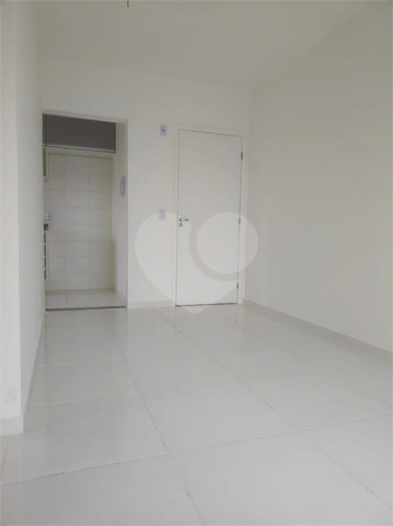 APARTAMENTO em CASA VERDE