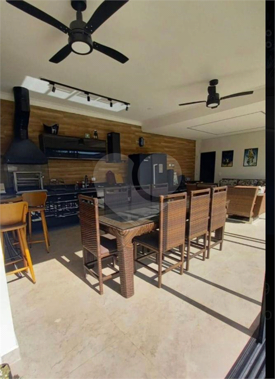 Casa Mobiliada em condomínio fechado com 5 suítes, piscina em Atibaia
