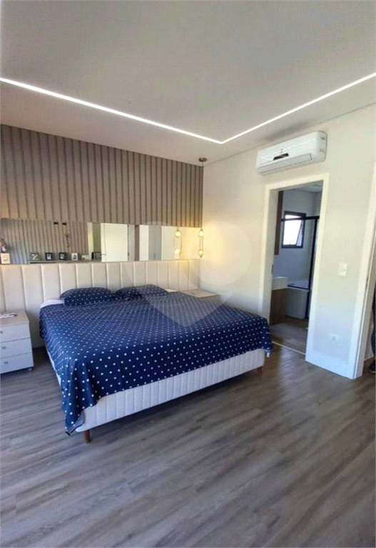 Casa Mobiliada em condomínio fechado com 5 suítes, piscina em Atibaia