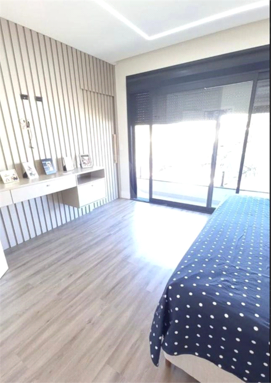 Casa Mobiliada em condomínio fechado com 5 suítes, piscina em Atibaia