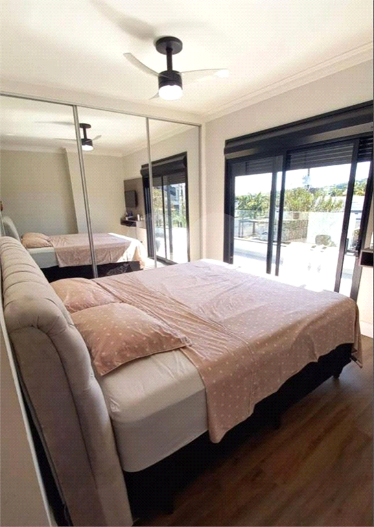 Casa Mobiliada em condomínio fechado com 5 suítes, piscina em Atibaia