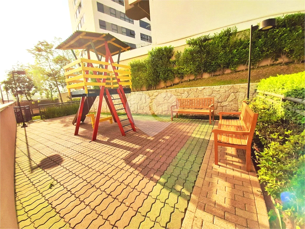 Excelente apartamento com varanda, 3 dormitórios 1 suíte e 1 vaga. 