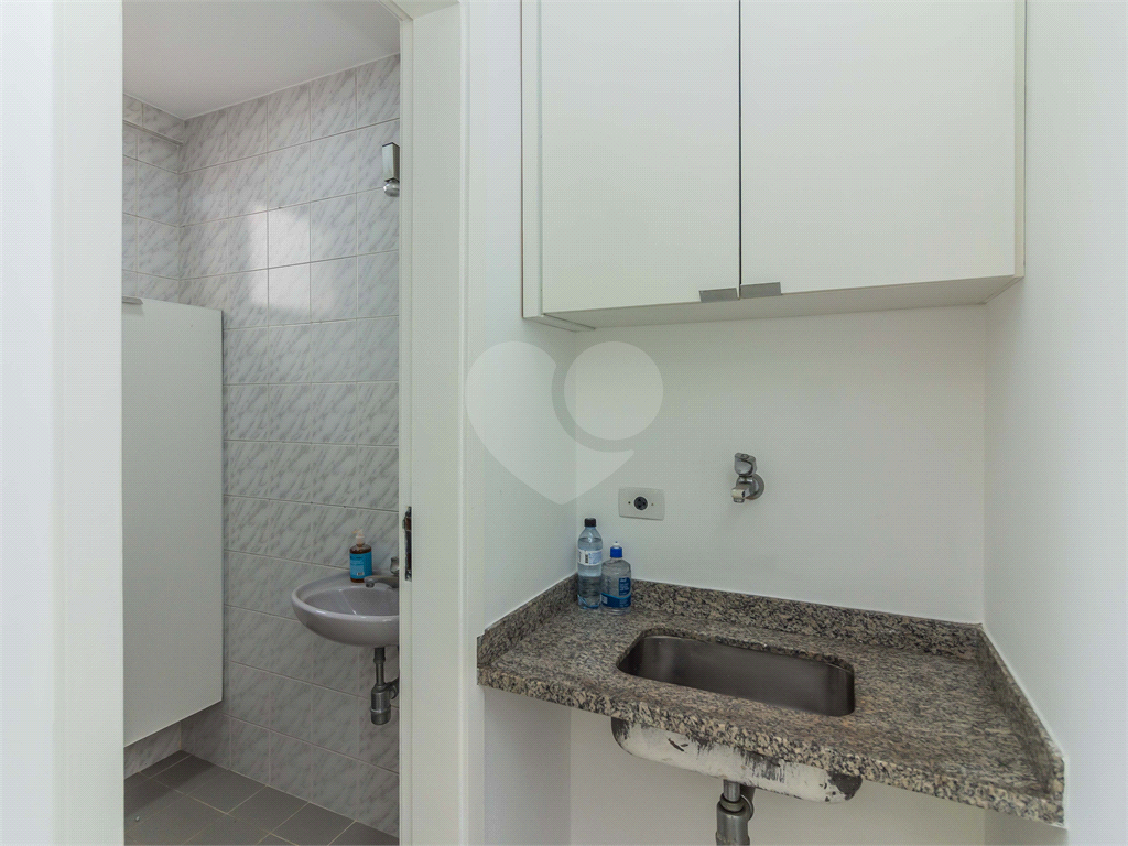 SALA COMERCIAL PARA VENDA COM  33 M DE ÁREA E  UMA VAGA NA VILA NOVA CONCEIÇÃO!