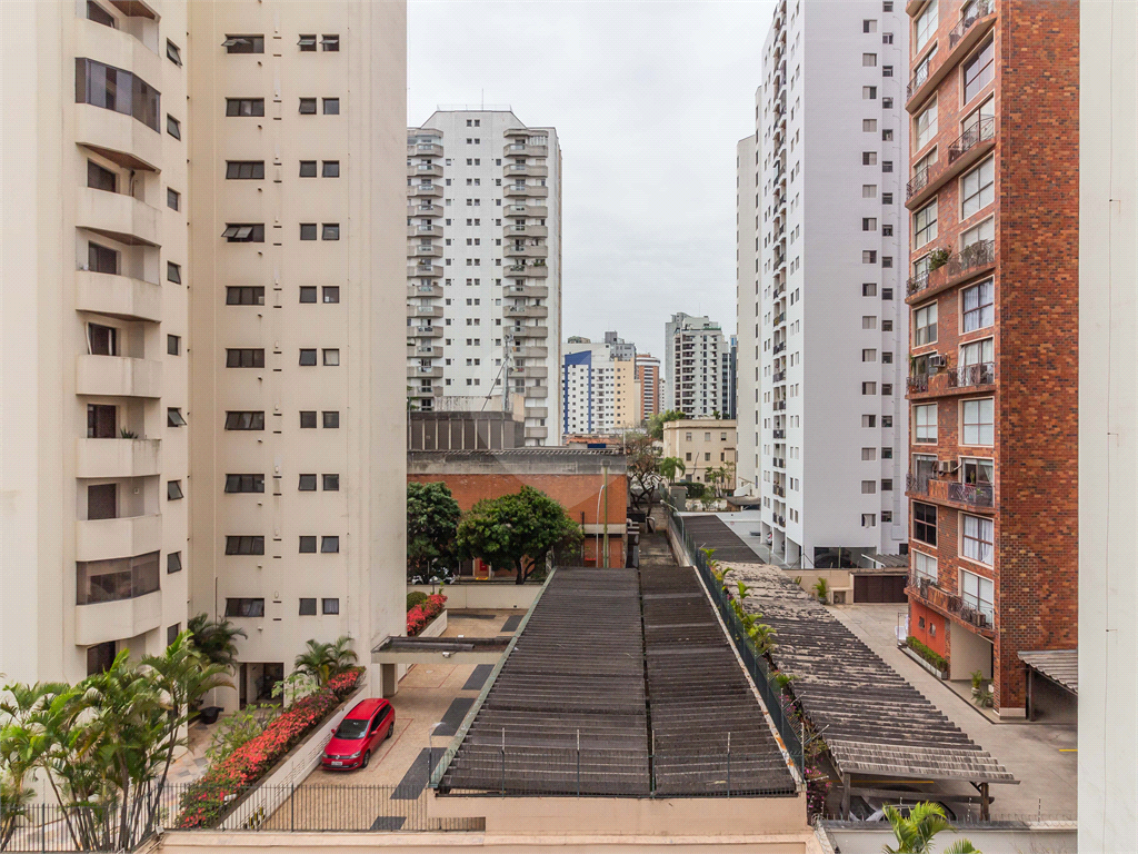 SALA COMERCIAL PARA VENDA COM  33 M DE ÁREA E  UMA VAGA NA VILA NOVA CONCEIÇÃO!