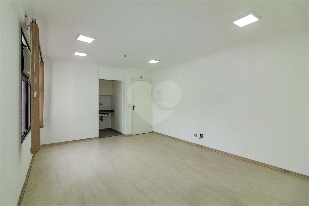 SALA COMERCIAL PARA VENDA COM  33 M DE ÁREA E  UMA VAGA NA VILA NOVA CONCEIÇÃO!