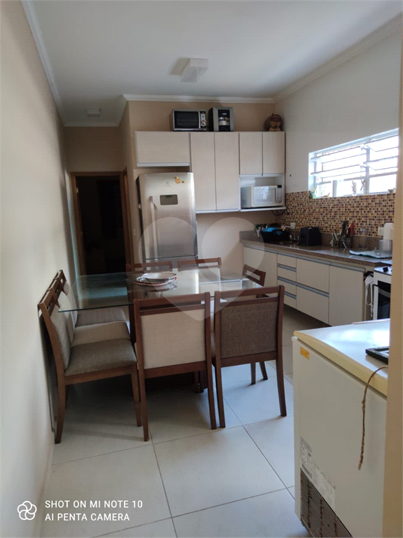 Casa Terrea na Praia de  Solemar com 02 dormitórios 02 vagas de garagem e Churrasqueira 