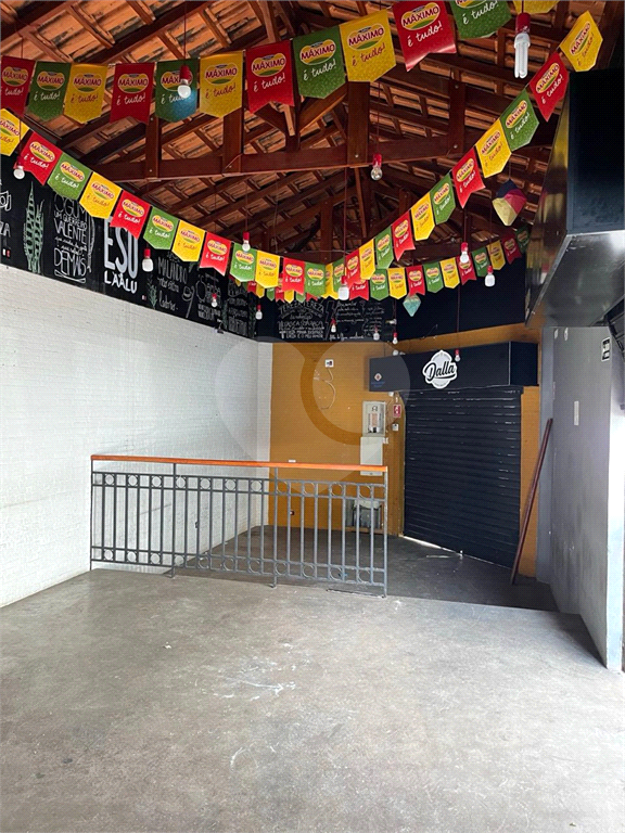 Salão Comercial Locação no Bairro de Santa Teresinha 