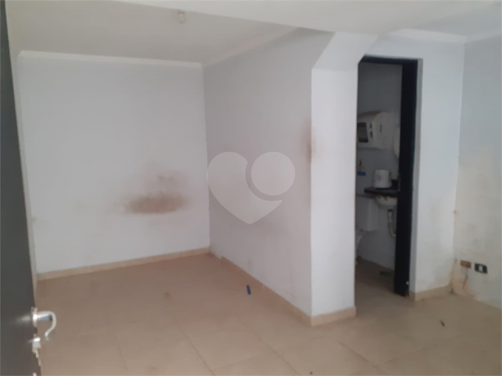 Salão Comercial Locação no Bairro de Santa Teresinha 