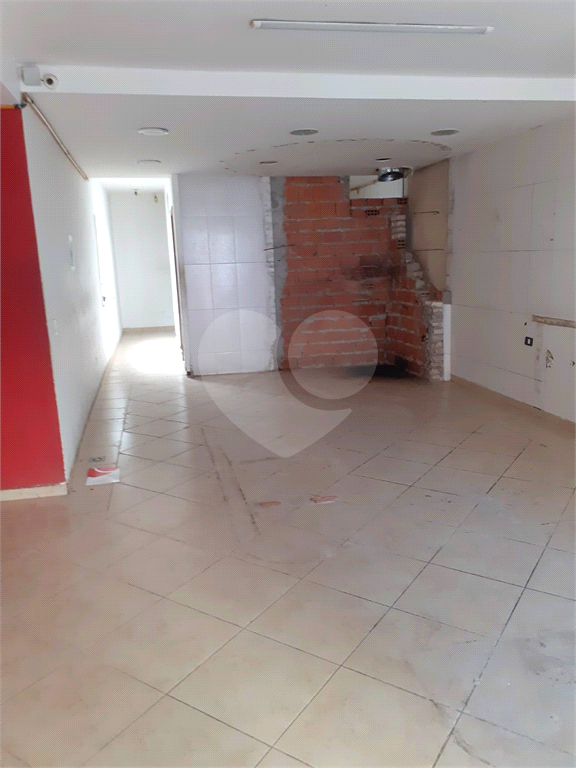 Salão Comercial Locação no Bairro de Santa Teresinha 