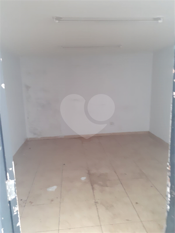Salão Comercial Locação no Bairro de Santa Teresinha 