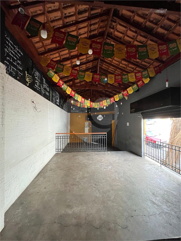 Salão Comercial Locação no Bairro de Santa Teresinha 