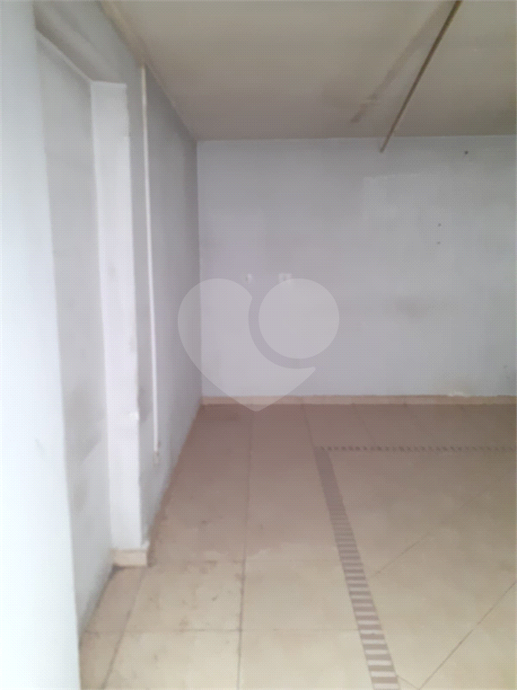 Salão Comercial Locação no Bairro de Santa Teresinha 
