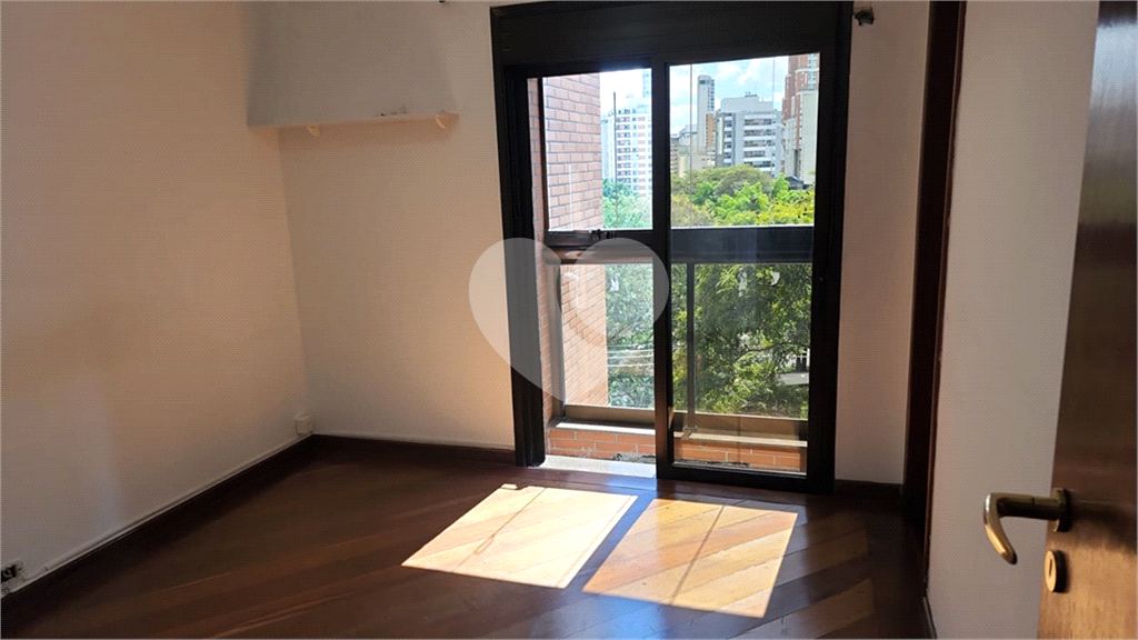 APARTAMENTO em PARAÍSO