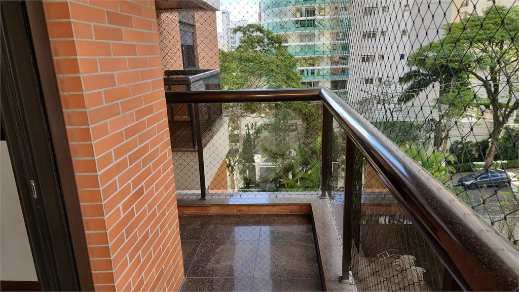 APARTAMENTO em PARAÍSO