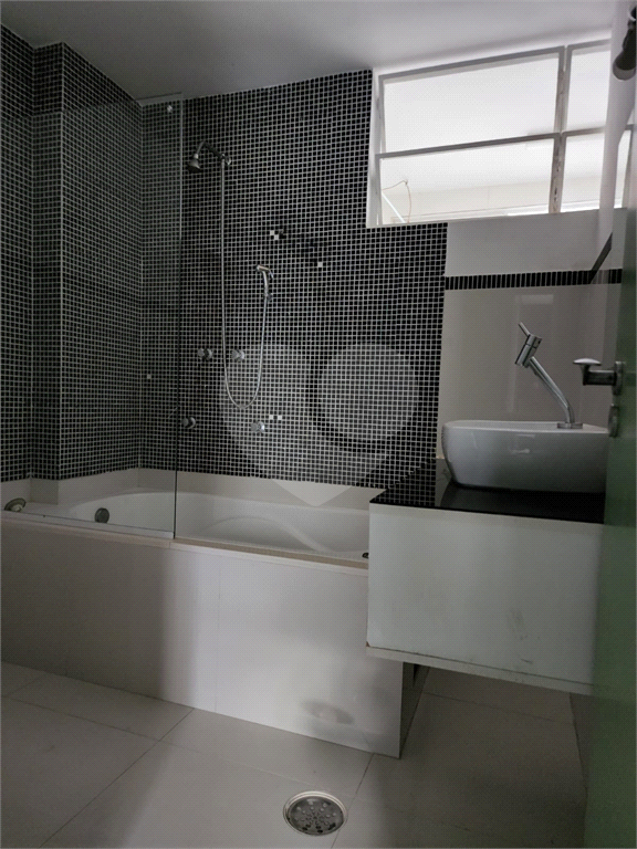APARTAMENTO em BELA VISTA