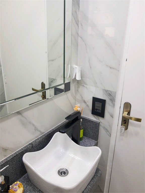 Apartamento a Venda com 02 suítes impecável - Santana