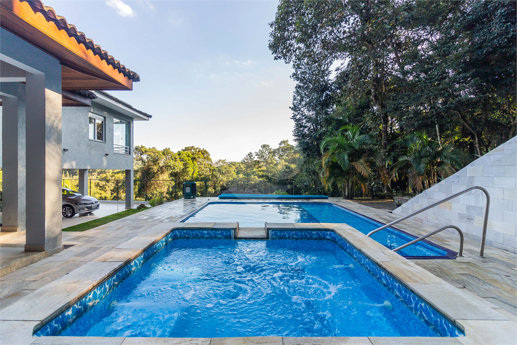 Casa Alpes da Cantareira | 3 Suítes | 8 Vagas | 360m² | Lazer e Espaço Gourmet