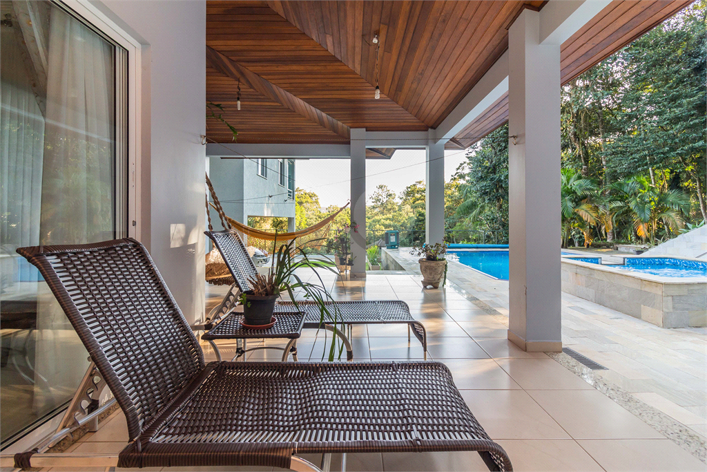 Casa Alpes da Cantareira | 3 Suítes | 8 Vagas | 360m² | Lazer e Espaço Gourmet
