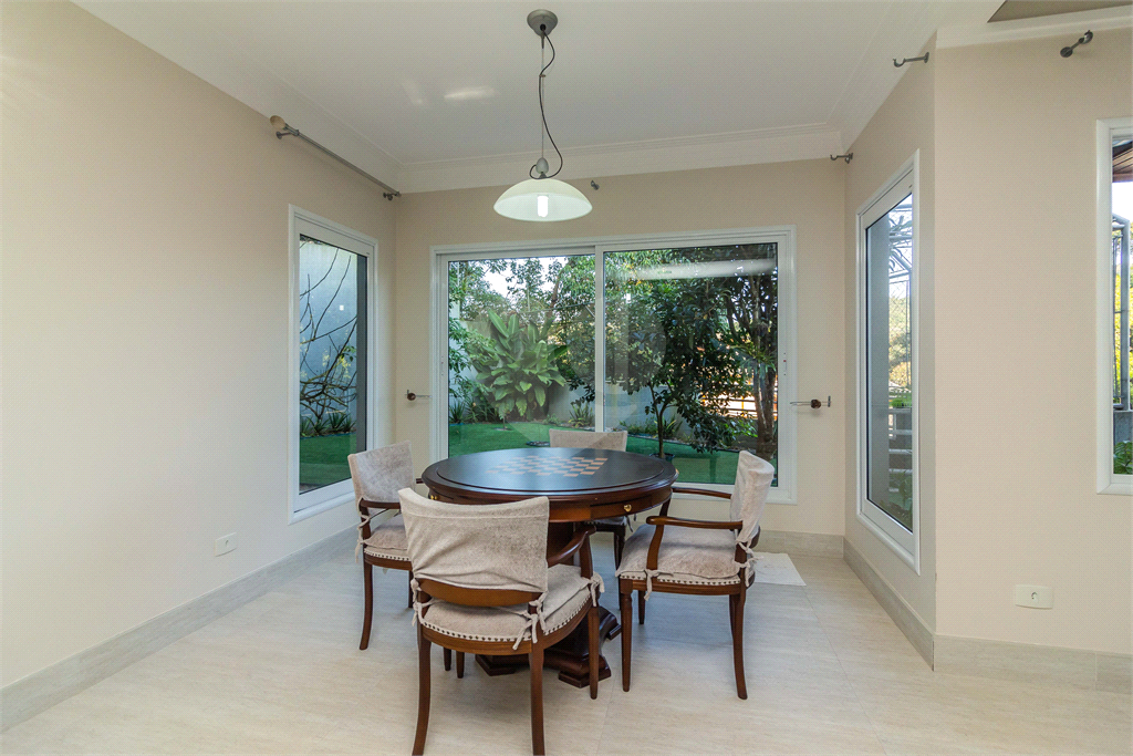 Casa Alpes da Cantareira | 3 Suítes | 8 Vagas | 360m² | Lazer e Espaço Gourmet