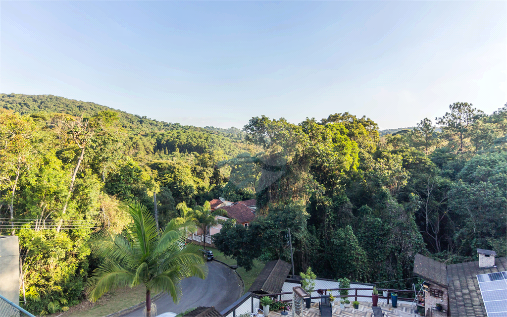 Casa Alpes da Cantareira | 3 Suítes | 8 Vagas | 360m² | Lazer e Espaço Gourmet