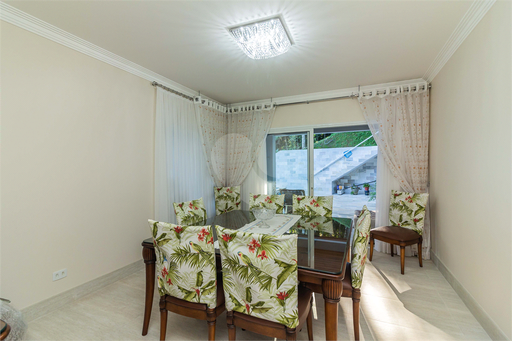 Casa Alpes da Cantareira | 3 Suítes | 8 Vagas | 360m² | Lazer e Espaço Gourmet