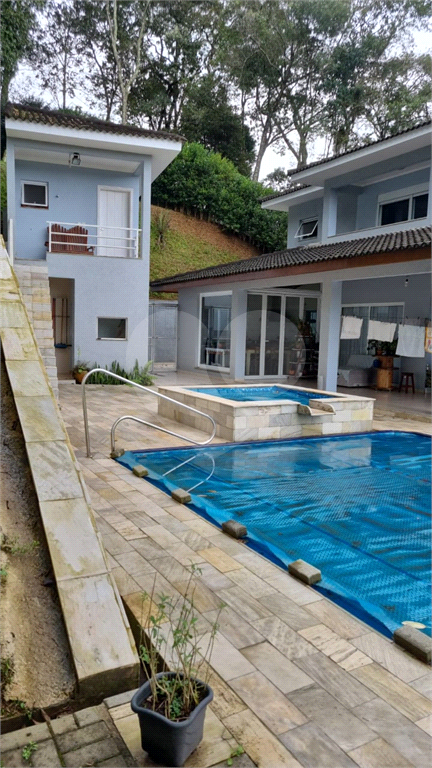 Casa de Condomínio à venda com 3 quartos, 360m² - Foto 1