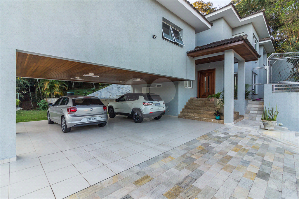 Casa Alpes da Cantareira | 3 Suítes | 8 Vagas | 360m² | Lazer e Espaço Gourmet