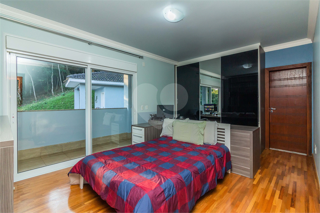 Casa Alpes da Cantareira | 3 Suítes | 8 Vagas | 360m² | Lazer e Espaço Gourmet
