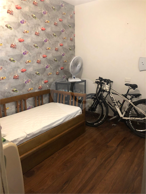 EXCELENTE apartamento c/  120m² , 03 quartos 02 suítes e quintal em Pinheiros!