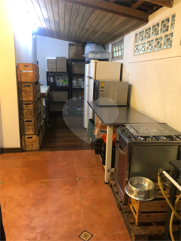 EXCELENTE apartamento c/  120m² , 03 quartos 02 suítes e quintal em Pinheiros!
