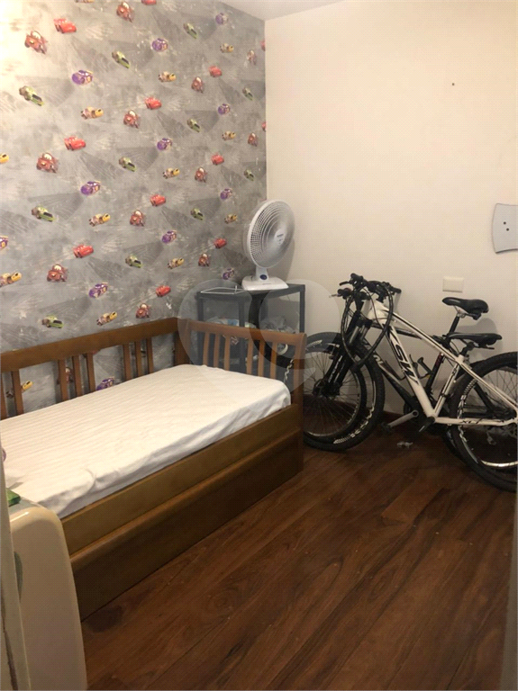 EXCELENTE apartamento c/  120m² , 03 quartos 02 suítes e quintal em Pinheiros!