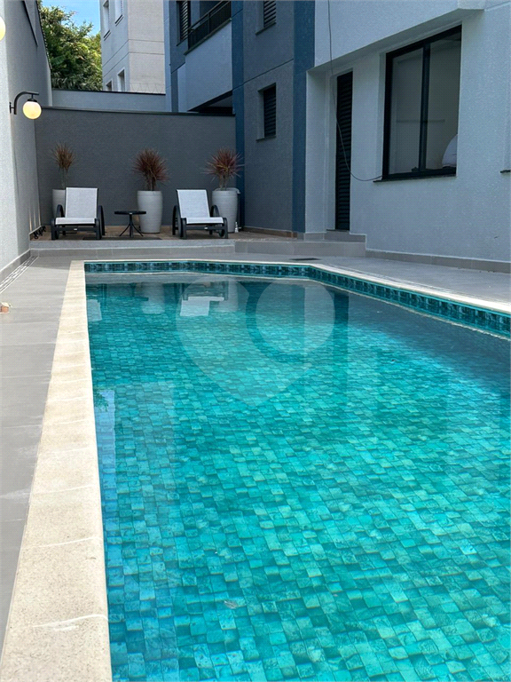 Apartamento à venda com 2 quartos, 62m² - Foto 2