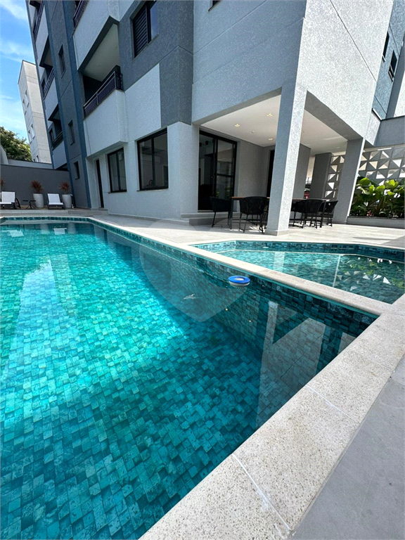 Apartamento à venda com 2 quartos, 62m² - Foto 7
