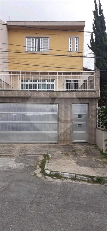 SOBRADO em JARAGUÁ