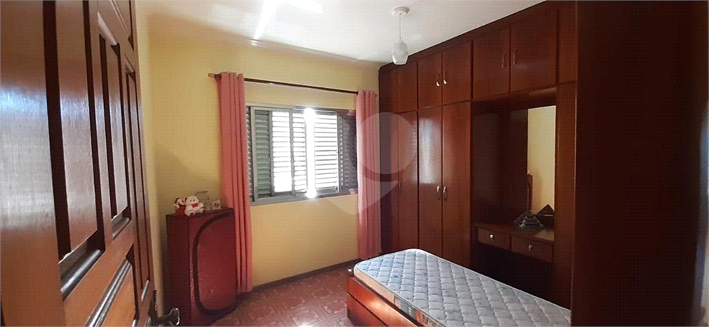 SOBRADO em JARAGUÁ