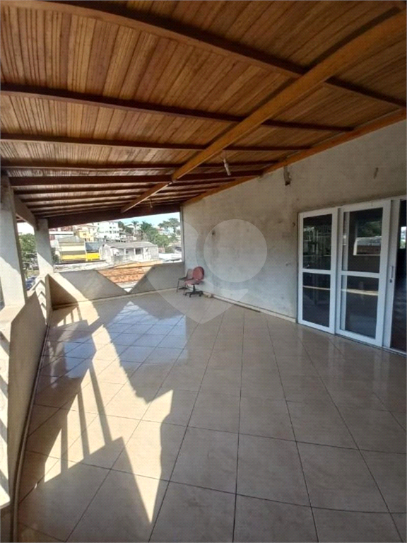 sobrado 3 dorms Tremembe
