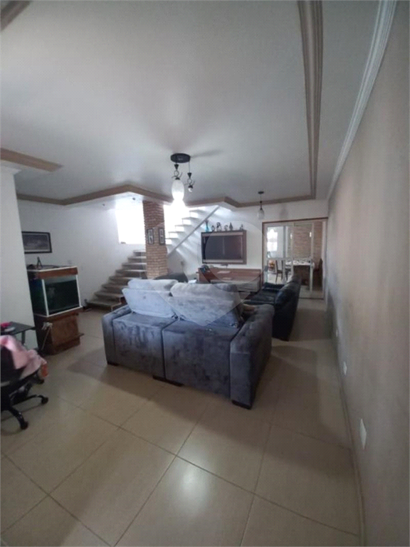 sobrado 3 dorms Tremembe