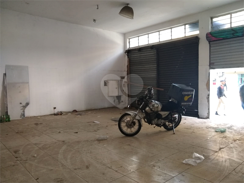 PONTO COMERCIAL EM AVENIDA 