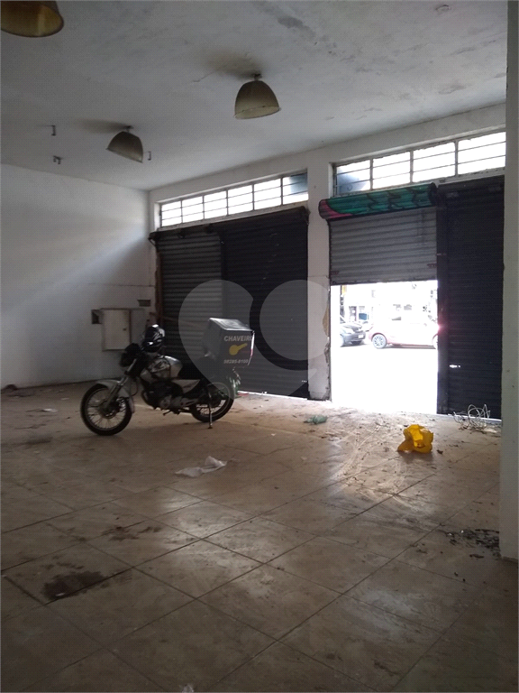 PONTO COMERCIAL EM AVENIDA 