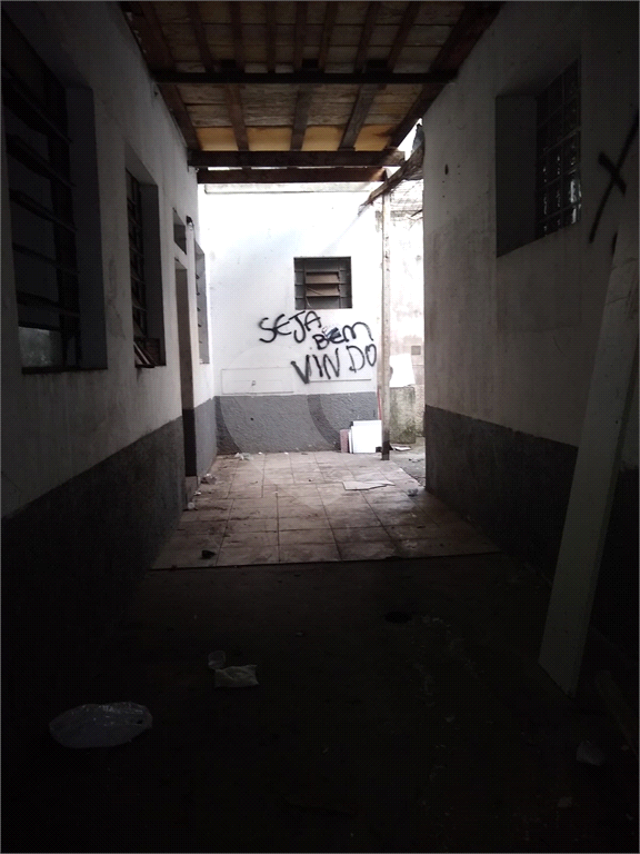 PONTO COMERCIAL EM AVENIDA 